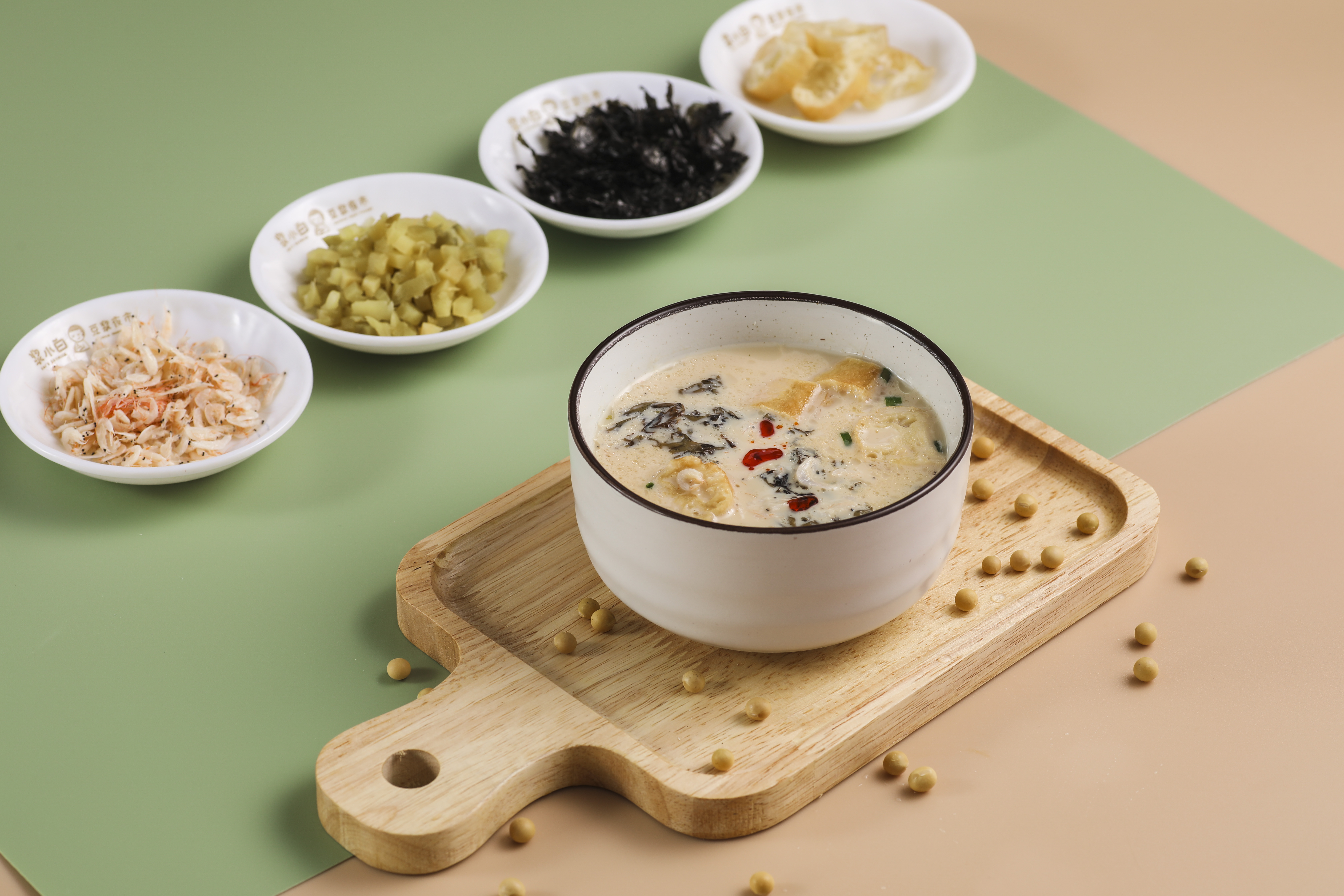 24 小时餐饮模式，浆小白挖掘多时段消费潜力